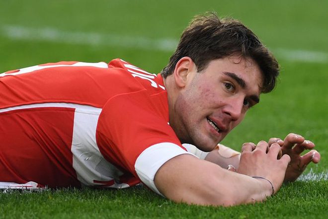 飞翔的坚实 飞翔的坚实