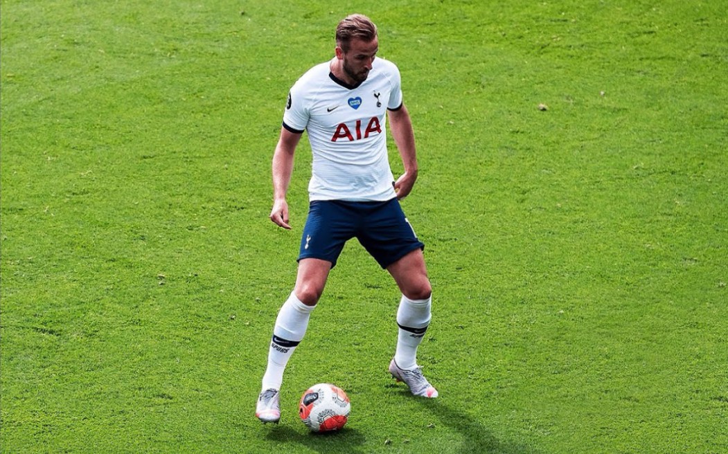 她的快速反 她的快速反