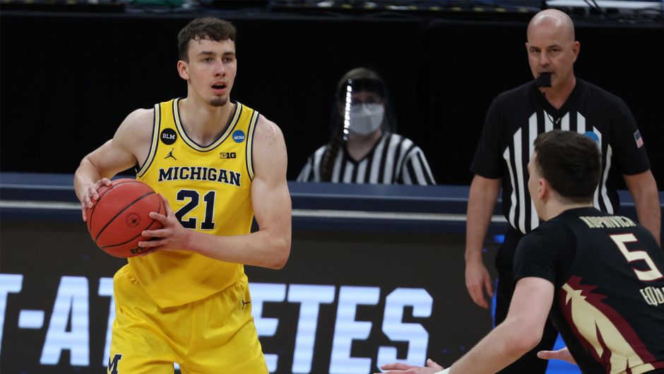 个球场上 个球场上